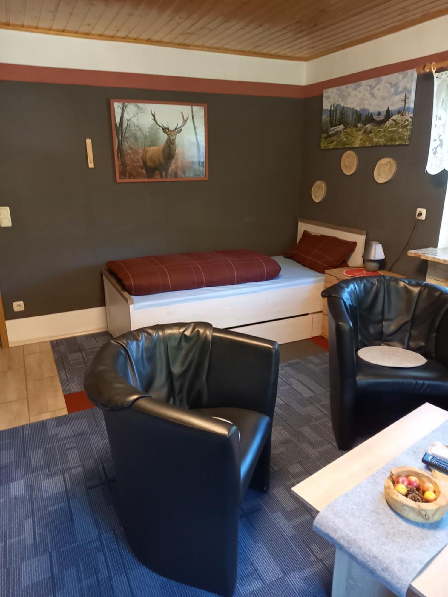 Monteur- Und Ferienwohnung Waldrauschen Fehrenbach Bagian luar foto